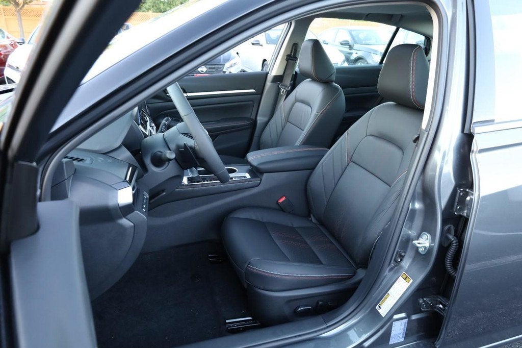 2026 Nissan Altima SR