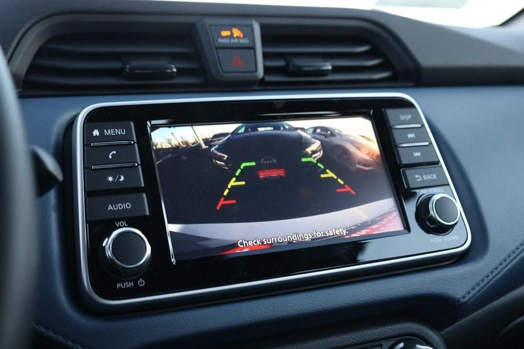 2025 Nissan Versa SV