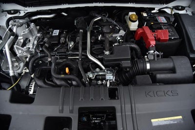 2025 Nissan Kicks SR