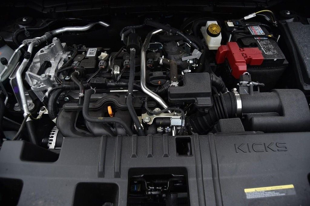 2025 Nissan Kicks SR