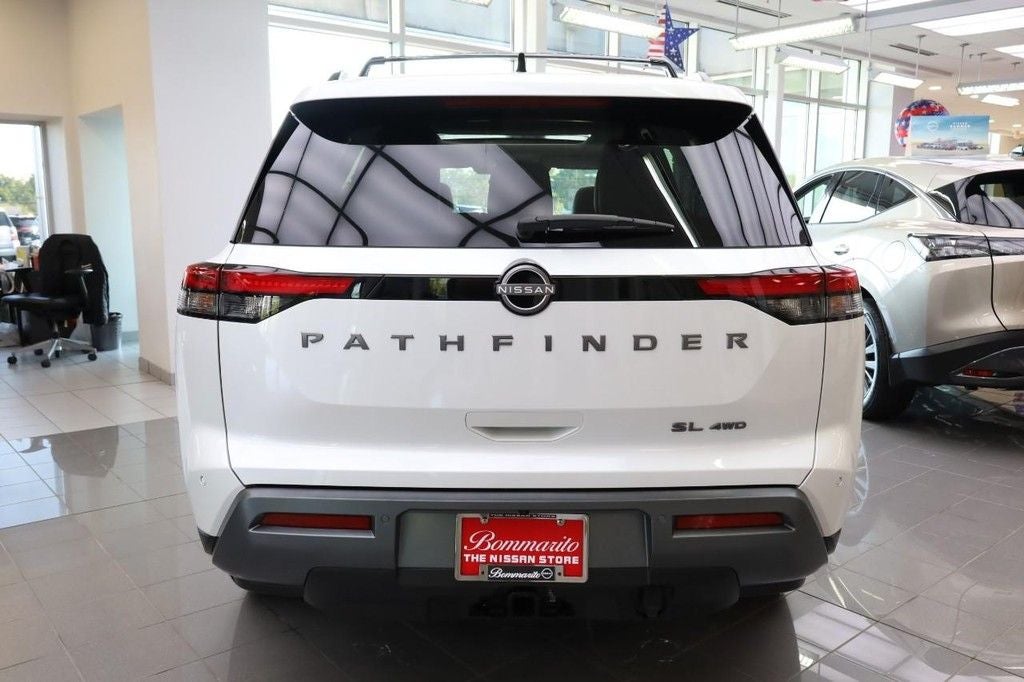 2026 Nissan Pathfinder SL