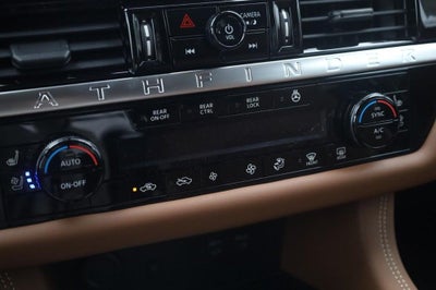 2026 Nissan Pathfinder Platinum