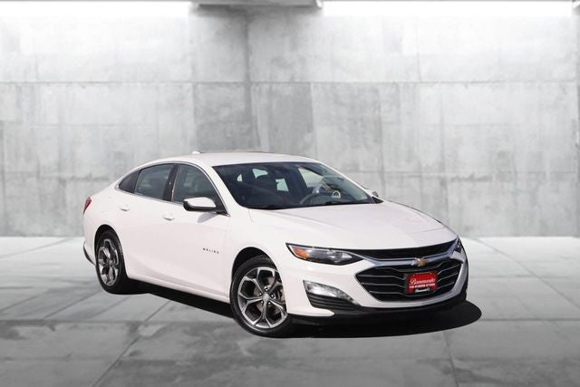 Used 2020 Chevrolet Malibu 1LT with VIN 1G1ZD5ST9LF131289 for sale in Hazelwood, MO
