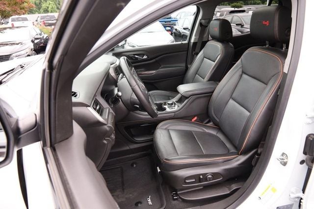 2022 GMC Acadia AT4