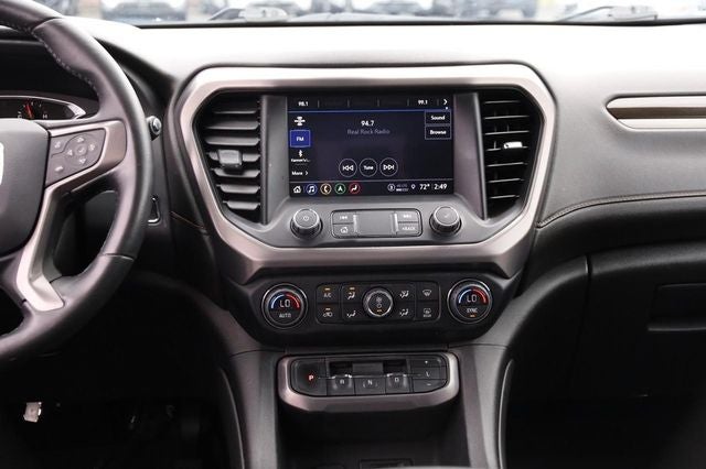 2022 GMC Acadia AT4