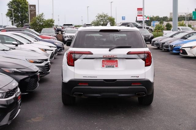 2022 GMC Acadia AT4