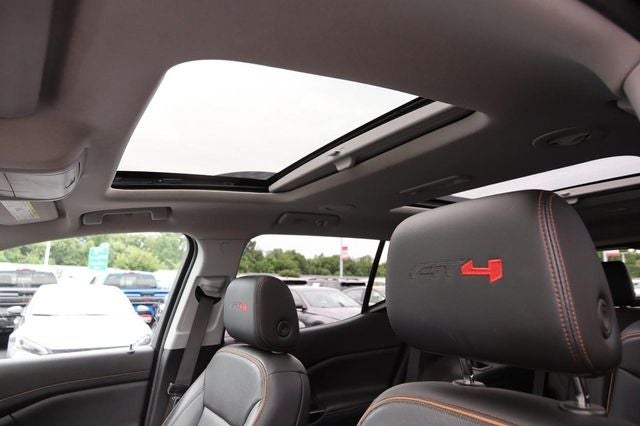 2022 GMC Acadia AT4