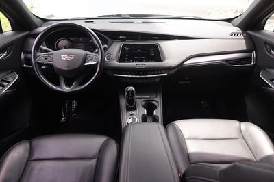 2023 Cadillac XT4 Premium Luxury