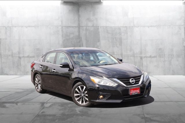 Used 2017 Nissan Altima SL with VIN 1N4AL3AP9HC162671 for sale in Hazelwood, MO