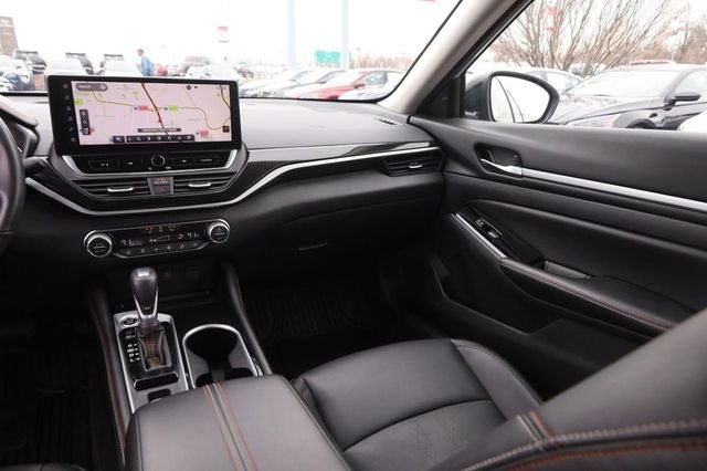 2024 Nissan Altima 2.0 SR