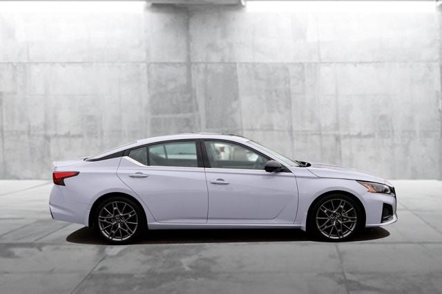 2024 Nissan Altima 2.0 SR