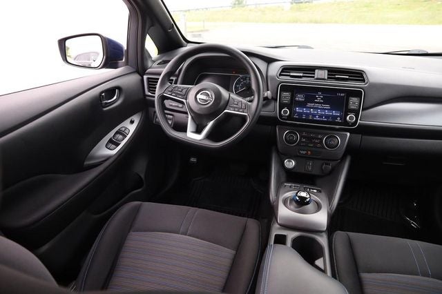 2025 Nissan Leaf S