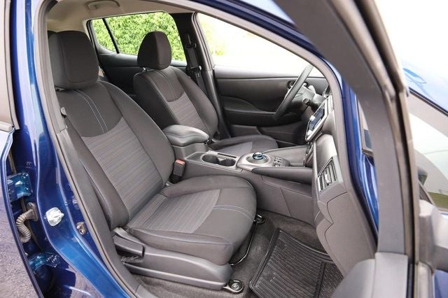 2025 Nissan Leaf S