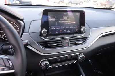 2025 Nissan Altima SR