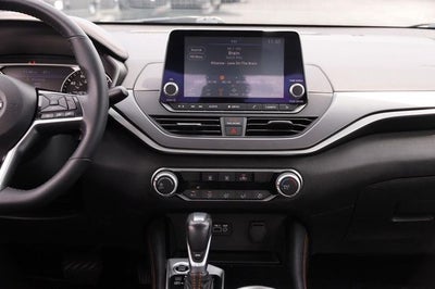 2024 Nissan Altima SR