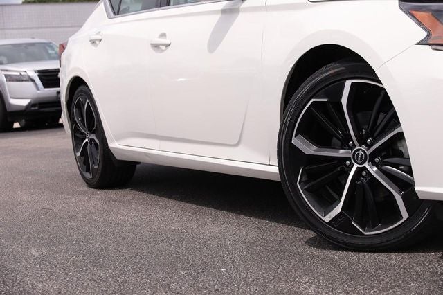2024 Nissan Altima SR