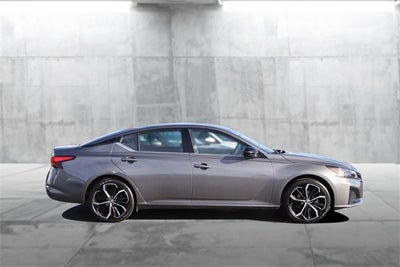 2025 Nissan Altima 2.5 SR