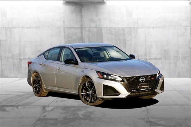 2024 Nissan Altima SR