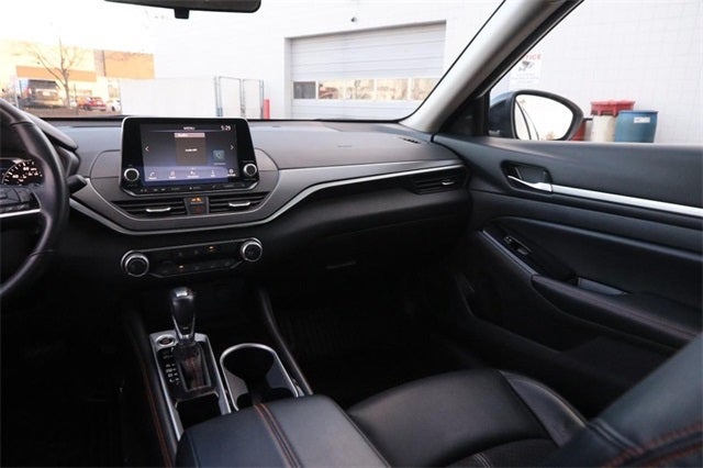 2024 Nissan Altima SR