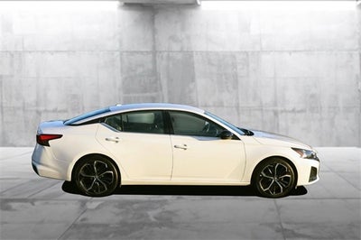 2024 Nissan Altima SR