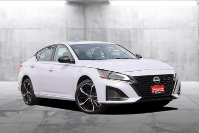 2025 Nissan Altima SR