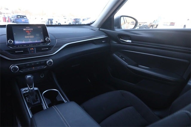 2024 Nissan Altima SV