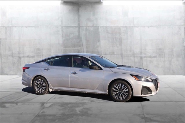 2024 Nissan Altima SV