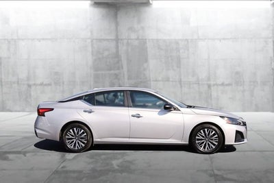 2025 Nissan Altima SV