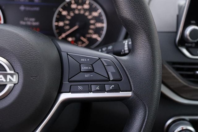 2025 Nissan Altima SV - Photo 12