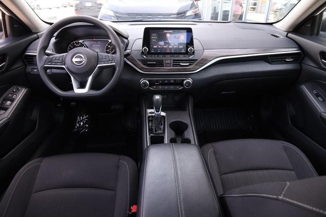 2025 Nissan Altima SV - Photo 20