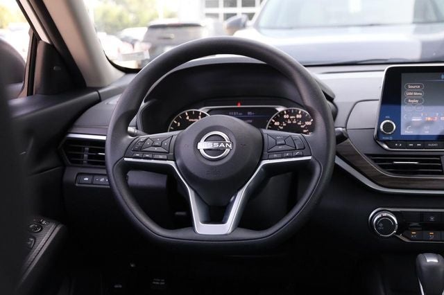 2025 Nissan Altima SV - Photo 22