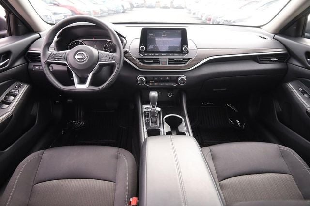 2024 Nissan Altima SV