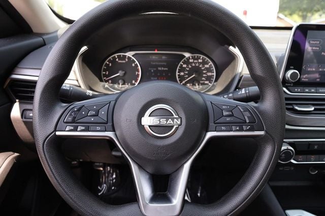 2024 Nissan Altima SV