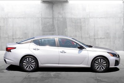 2024 Nissan Altima SV