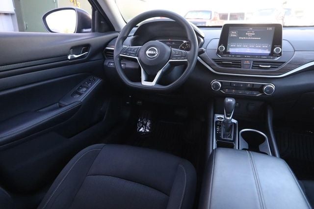2024 Nissan Altima SV