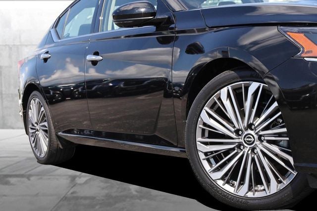 2025 Nissan Altima SL
