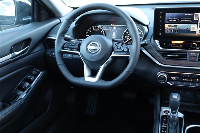 2025 Nissan Altima SL