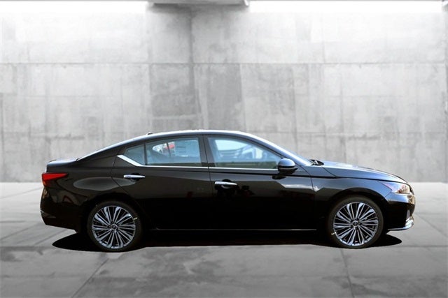 2025 Nissan Altima SL