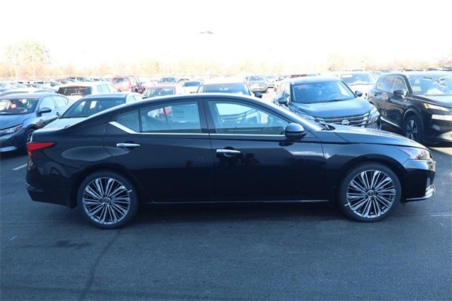 2025 Nissan Altima SL