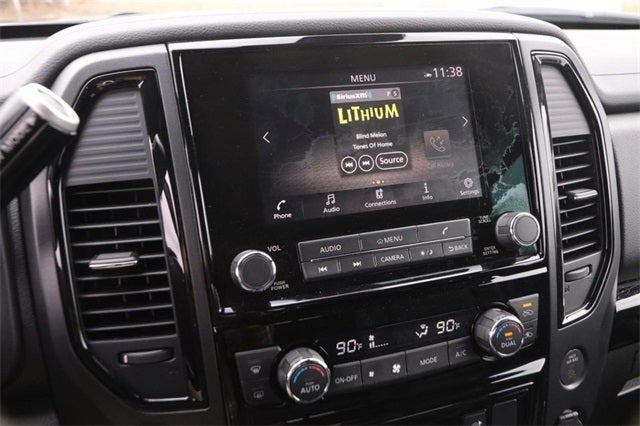 2024 Nissan Titan SV