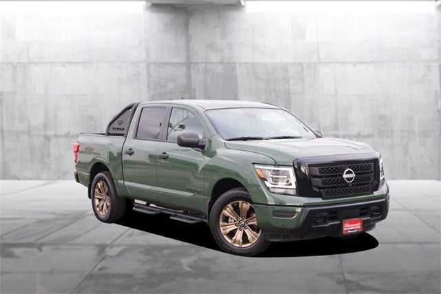 2024 Nissan Titan SV