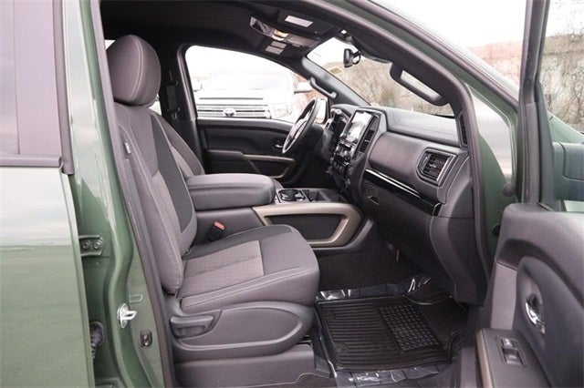 2024 Nissan Titan SV