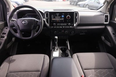 2025 Nissan Frontier SV
