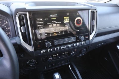 2025 Nissan Frontier SV