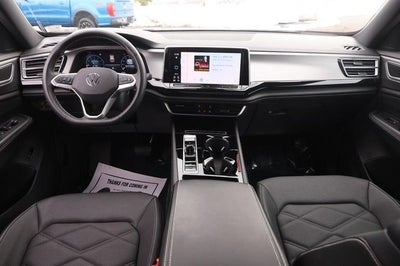 2024 Volkswagen Atlas Cross Sport 2.0T SE w/Technology