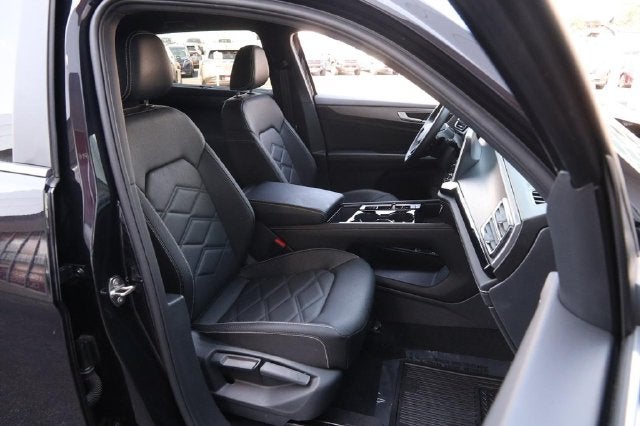 2026 Volkswagen Atlas Cross Sport SE w/Technology