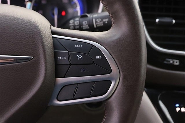 2017 Chrysler Pacifica Touring L Plus