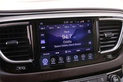 2017 Chrysler Pacifica Touring L Plus