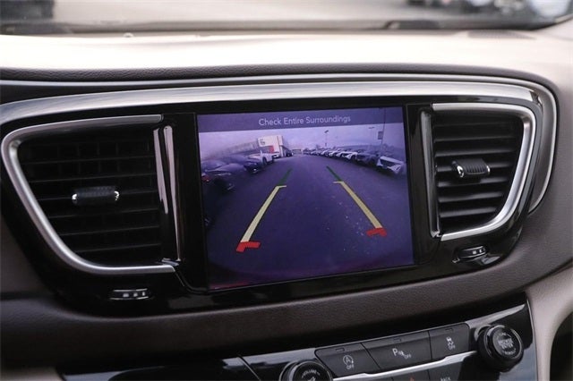 2017 Chrysler Pacifica Touring L Plus