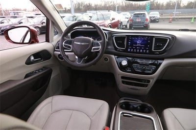 2017 Chrysler Pacifica Touring L Plus